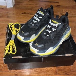 Balenciaga triple S sneakers. Size 7 (37)
